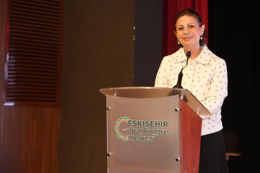 Eskişehir Büyükşehir Belediye Başkanı Ayşe Ünlüce: “Plaka kodumuz 26 sebebiyle 2026 yılı heyecanımızı artırıyor, sempozyum geleceğe inancımızı pekiştiriyor”