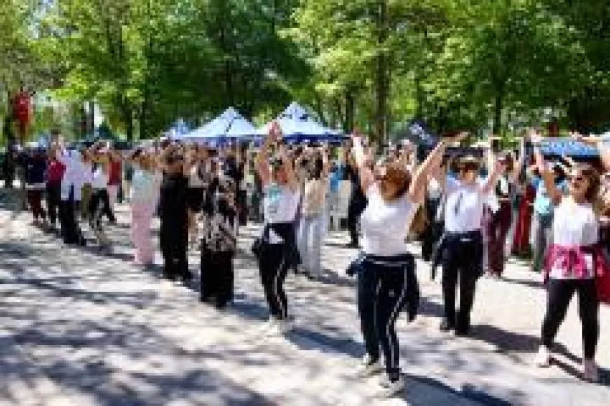Odunpazarı Belediye Başkanı Kazım Kurt gençlerle birlikte 5. Uluslararası Odunpazarı 3D Gençlik Festivali’nde ikinci gün etkinliklerine katıldı