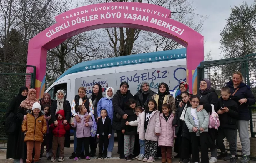 Trabzon Büyükşehir Belediyesi’nin Çilekli Düşler Köyü’nde 4 Bin 520 Çocuk Etkinliklerle Buluştu
