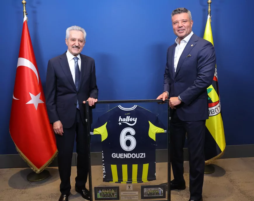 Fenerbahçe Futbol A Takımı’nın forma yanı sponsoru Acıbadem Sağlık Grubu oldu