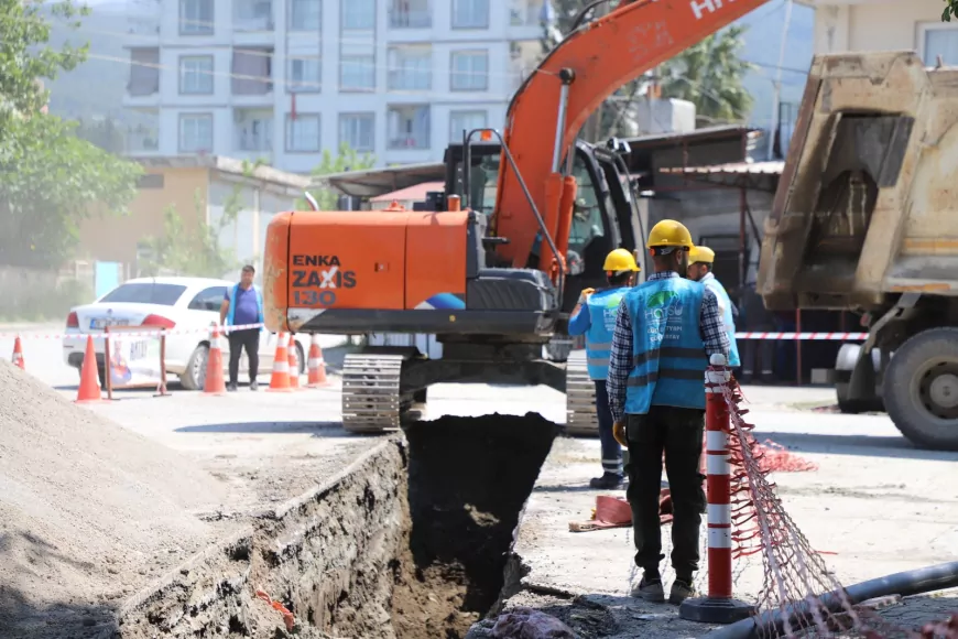 Hatay Büyükşehir Belediyesi HATSU, Dörtyol’da 250 Kilometrelik İçme Suyu Hattını Yenileyerek Asbestli Boruları Değiştiriyor