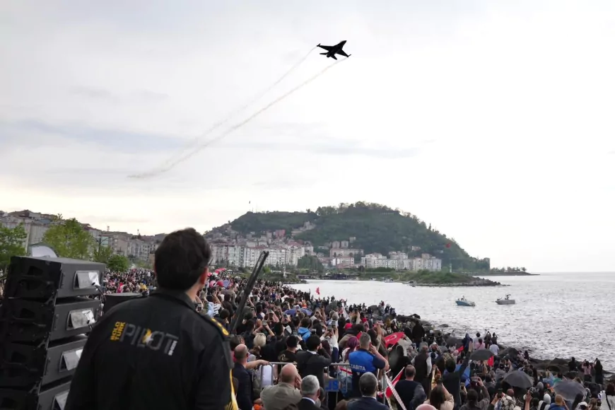 SOLOTÜRK’ün Giresun Semalarındaki Gösterisi 49. Aksu Festivali’ne Damga Vurdu