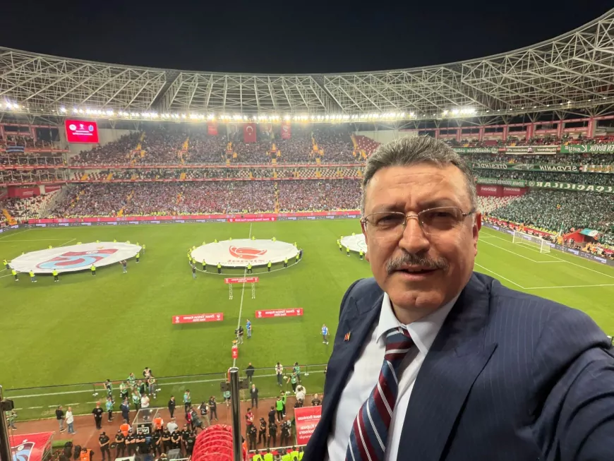Trabzon Büyükşehir Belediye Başkanı Ahmet Metin Genç: “Trabzonspor’umuz 10. kez göğsümüzü kabarttı”