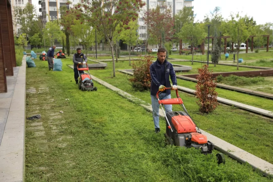 Diyarbakır Büyükşehir Belediyesi Yaz Sezonu Öncesi Park ve Sosyal Alanlarda Kapsamlı Yenileme Çalışması Başlattı