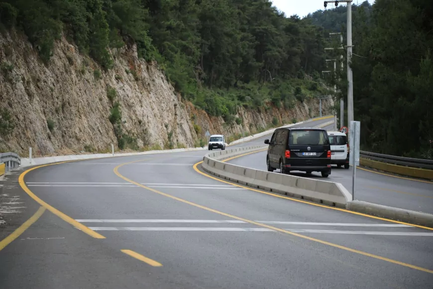 Muğla Büyükşehir Belediyesi Ölüdeniz ve Kayaköy’ü 520 Milyon TL’lik Yol Yatırımıyla Turizm Sezonuna Hazırladı