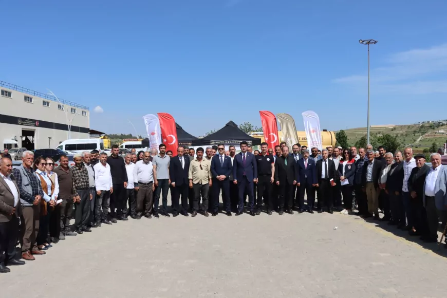 Mardin Büyükşehir Belediyesi Bayram Öncesi Yaşlı Vatandaşların Evlerinde Destek Hizmeti Sundu