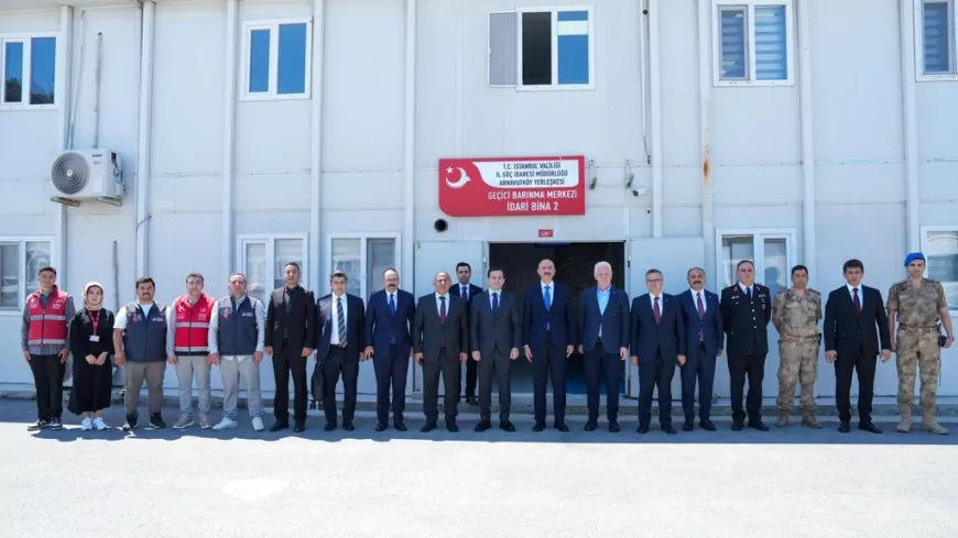 İstanbul Valisi Davut Gül ve Bakan Yardımcısı Dr. Mehmet Cangir’den Arnavutköy Geri Gönderme Merkezi’ne bayram ziyareti