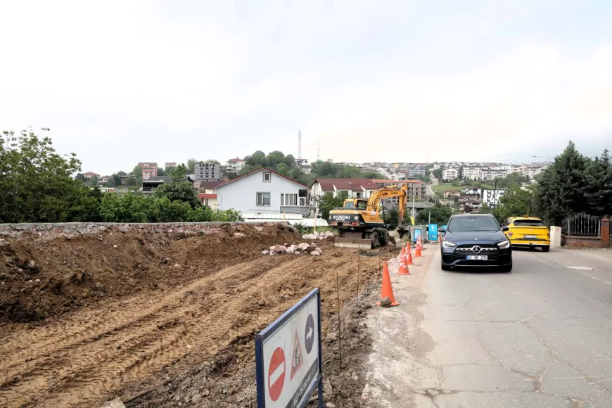 Kocaeli Büyükşehir Belediyesi Başiskele’de Selahattin Eyyubi Caddesi’ni bölünmüş yol olarak genişletiyo