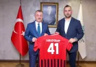 Kocaeli Büyükşehir Belediye Başkanı Tahir Büyükakın: “Gölcükspor Kocaeli’ye Büyük Bir Gurur Yaşattı”