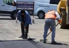 Şanlıurfa Büyükşehir Belediyesi Eyyübiye’de Gıda İmalatçılar Sitesi Yolunu Sıcak Asfaltla Yeniliyor