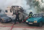 Menteşe Kötekli Mahallesi’nde Karavan Yangını Park Halindeki İki Aracı Etkiledi