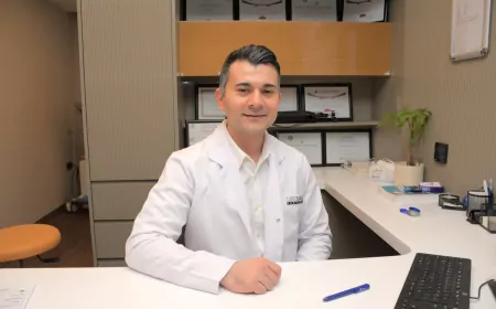 Uzm. Dr. Arman Öztürk: “Dizlerinin sıvısı bitmiş demek yerine dizlerinin bakım zamanı gelmiş demek daha doğru olur”