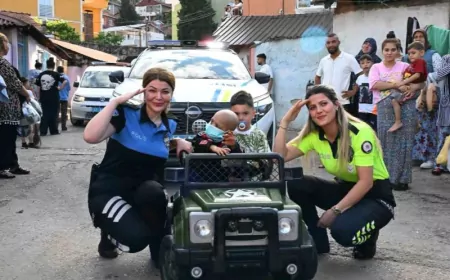 Kocaeli Polisinden Lösemi Tedavisi Gören Minik Halime’ye Bayram Sürprizi Ziyareti