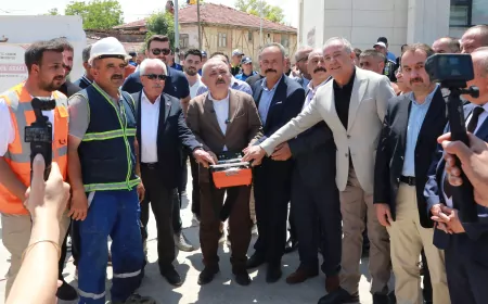 Çankırı Belediye Başkanı İsmail Hakkı Esen Esentepe Cami Önü Meydan Projesinin Temelini Attı