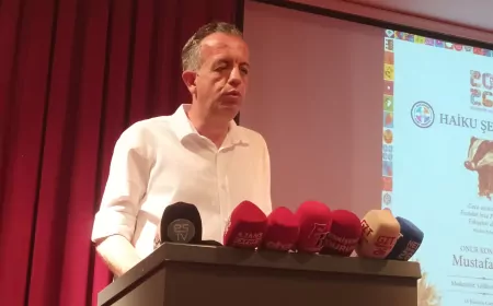 Eskişehir’de Haiku Şöleni Yoğun Katılımla Gerçekleşti, Mustafa Köz’e Onur Plaketi Takdim Edildi