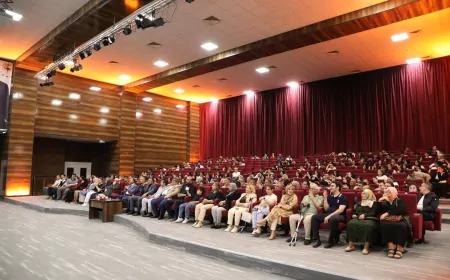 Van Büyükşehir Belediyesinin Düzenlediği Programda Prof. Dr. İsmail Hakkı Aydın Okurlarıyla Buluştu