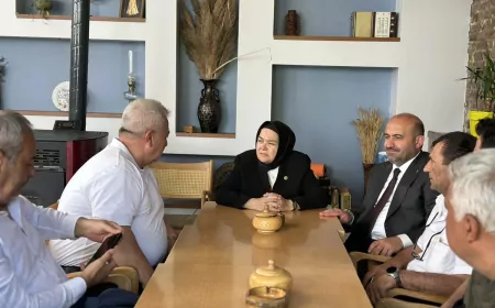 Siyasi Parti Teşkilatı Odunpazarı’nda Hacı Mehmet Emin Alem İçin Taziye Ziyaretinde Bulundu