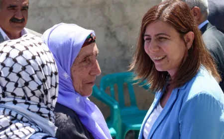 Diyarbakır Büyükşehir Belediyesi Eşbaşkanları Karacadağ’da yurttaşların taleplerini dinledi ve içme suyu için kalıcı çözüm mesajı verdi