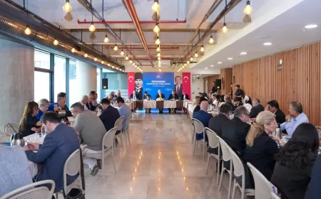 İstanbul Valisi Davut Gül: “Muhtarlarla Güçlü İletişim Hizmet Kalitesini Artırıyor”