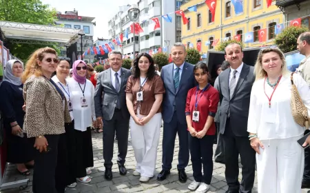 Trabzon Büyükşehir Belediye Başkanı Ahmet Metin Genç: “Eğitime yaptığımız her katkıyı asli bir görev olarak görüyoruz”