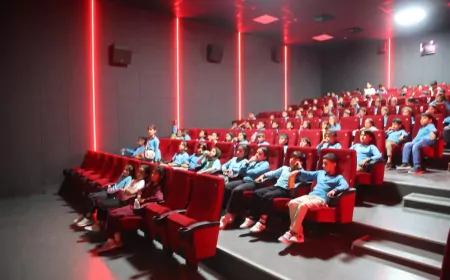 Van Büyükşehir Belediyesi 8 Bin Öğrenciyi Hz Muhammed’in Hayatını Anlatan Filmle Sinemada Buluşturdu