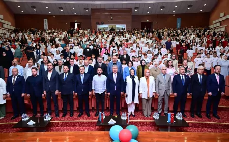 TÜGVA Genel Başkanı İbrahim Beşinci’nin Katıldığı Lansmanda Fatih Dönmez: “Gençler Teknolojiyi Kullansın Ama Kölesi Olmasın”