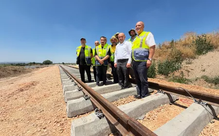 AK Parti Eskişehir İl Başkanı Gürhan Albayrak: “Eskişehir’in 50 yıllık hayali olan demiryolu hattı tamamlanma aşamasına geldi”