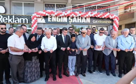Hâce Çörek ve Engin Şahan Gayrimenkul Eskişehir'de Düzenlenen Törenle Hizmete Açıldı