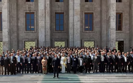 MHP Eskişehir İl Başkanı Ayhan Sezer, Devlet Bahçeli ile görüştü, Eskişehir teşkilatları TBMM Grup Toplantısı'na katıldı