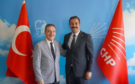 CHP Eskişehir İl Başkanı Talat Yalaz'a Yönelik Görevden Alma ve Disiplin Kararına Destek Açıklaması Yapıldı