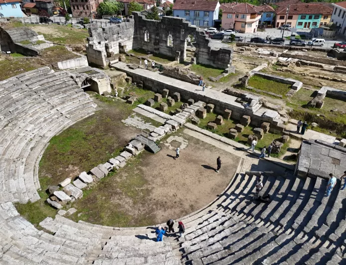 Batı Karadeniz’in Tek Antik Tiyatrosu Konuralp Bayram Tatilinde Yaklaşık 14 Bin Ziyaretçiyi Ağırladı