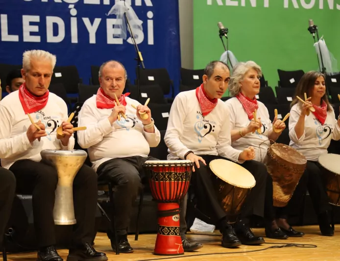Bursa Kent Konseyi Engelliler Meclisi’nin “Yaza Merhaba” Konseri Sanatseverlerden Yoğun İlgi Gördü