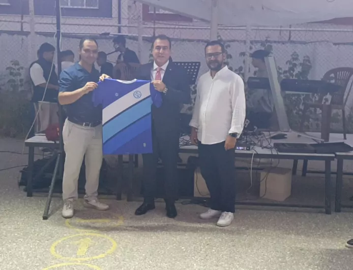 MHP İl Başkanı Ayhan Sezer Sütlücespor’un Şampiyonluk Kutlamasında Sporcularla Bir Araya Geldi