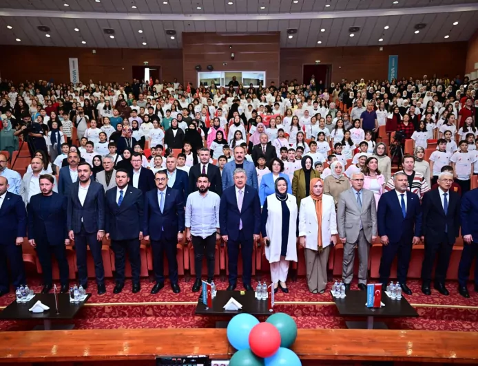 TÜGVA Genel Başkanı İbrahim Beşinci’nin Katıldığı Lansmanda Fatih Dönmez: “Gençler Teknolojiyi Kullansın Ama Kölesi Olmasın”