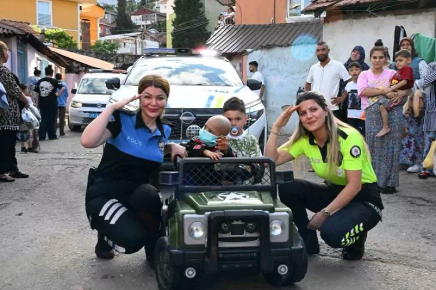 Kocaeli Polisinden Lösemi Tedavisi Gören Minik Halime’ye Bayram Sürprizi Ziyareti