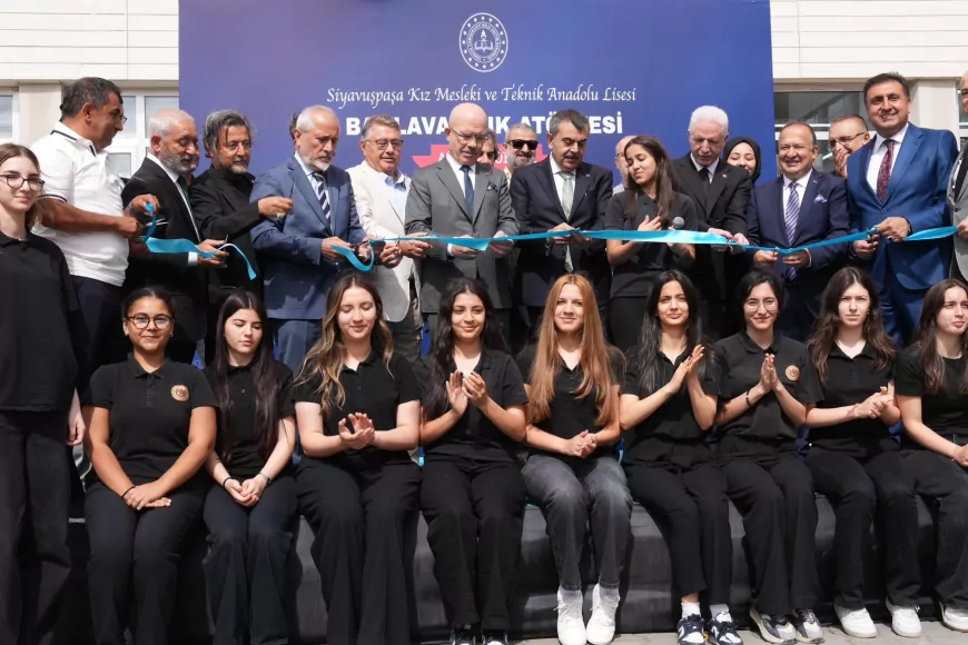 Millî Eğitim Bakanlığı ve BAKTAD İş Birliğiyle İstanbul’da Baklavacılık Atölyesi Açıldı