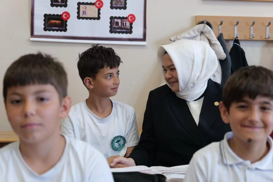 TBMM Millî Eğitim, Kültür, Gençlik ve Spor Komisyonu Başkanı Prof. Dr. Ayşen Gürcan: “Hepinize sağlıklı, huzurlu ve mutlu bir yaz tatili diliyorum”