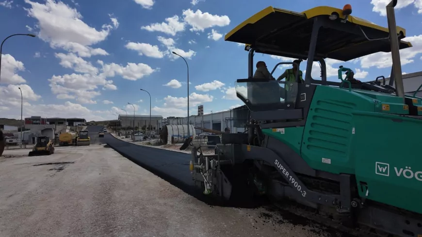 Şanlıurfa Büyükşehir Belediyesi 2026 Yılı Planlaması Kapsamında Mobilyacılar Sitesi’nde Asfalt Çalışmasını Tamamladı