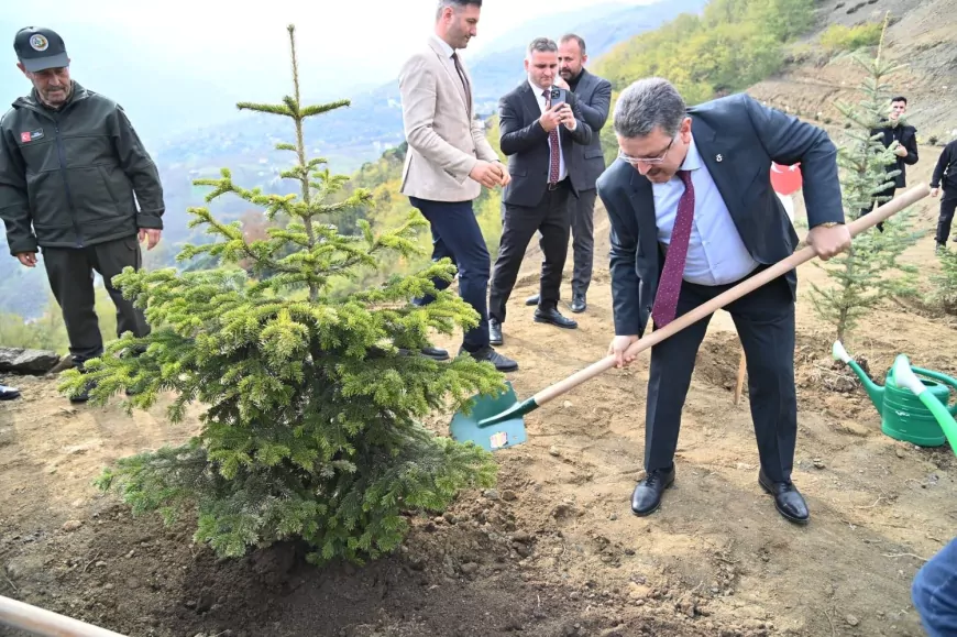 TRABZON BÜYÜKŞEHİR BELEDİYE BAŞKANI AHMET METİN GENÇ: “ÇEVREYİ KORUMAK HEPİMİZİN ORTAK SORUMLULUĞUDUR”
