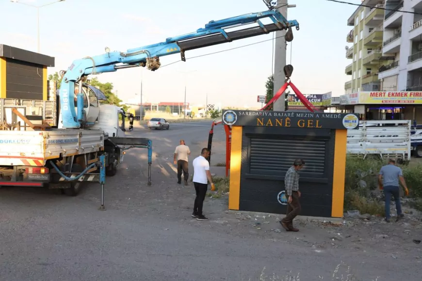 Diyarbakır Büyükşehir Belediyesi 43 Noktada Halk Ekmek Büfelerinin Kurulumuna Başladı