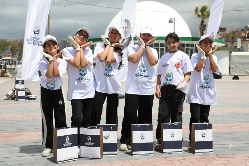 Hatay Büyükşehir Belediyesi Çevre Haftası’nda sahil ve deniz dibi temizliğiyle doğa bilincini güçlendirdi
