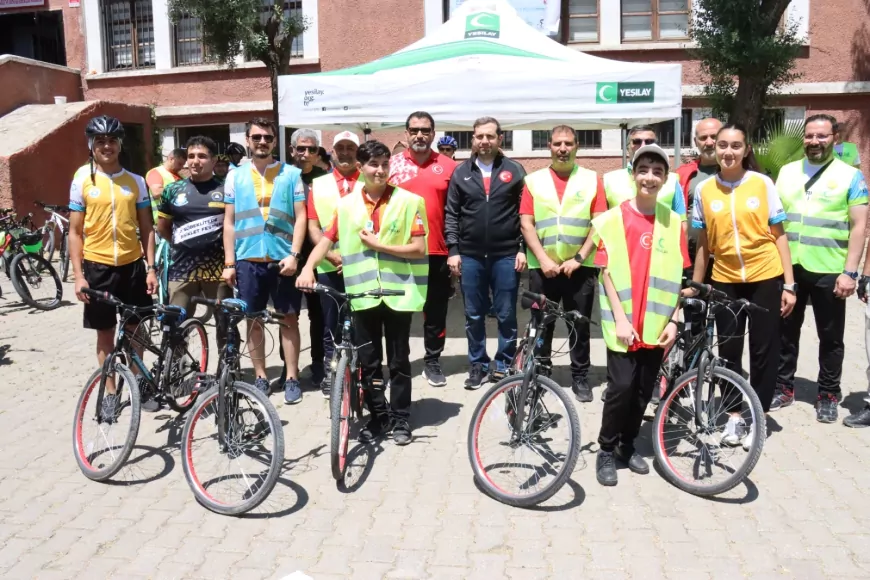 Şanlıurfa’da Yeşilay Bisiklet Turu Yoğun Katılımla Gerçekleşti, 5 Kişiye Bisiklet Hediye Edildi