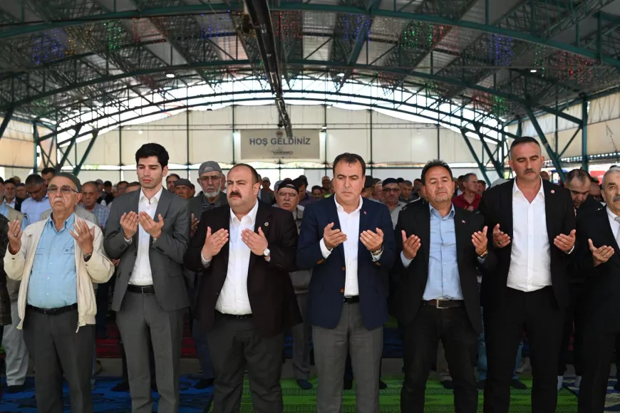MHP Eskişehir İl Teşkilatı İnönü’de Düzenlenen Yağmur ve Şükür Duası Programına Katıldı