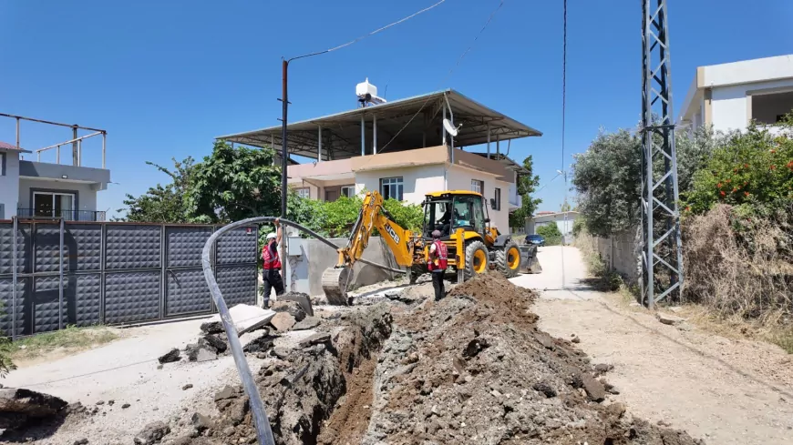 Altınözü Çetenli Mahallesi’nde 40 Yıllık İçme Suyu Şebekesi Modern Altyapıyla Yenileniyor