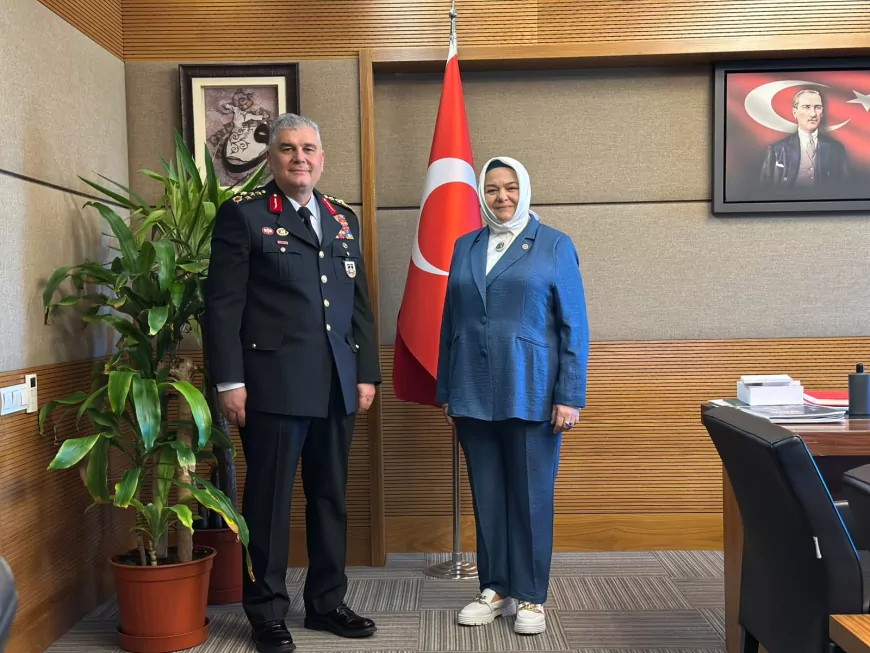 TBMM Millî Eğitim Komisyonu Başkanı Prof. Dr. Ayşen Gürcan, Jandarma Genel Komutanı Orgeneral Ali Çardakcı’yı Meclis’te kabul etti