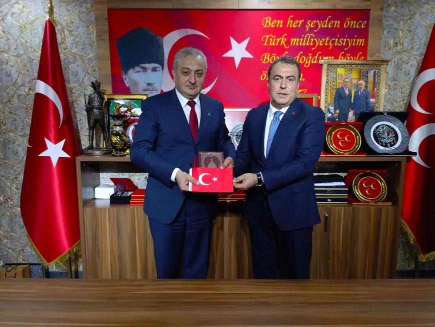 MHP Eskişehir İl Başkanı Ayhan Sezer, ESOGÜ Akademisyeni Prof. Dr. Murat Karacasu’yu İl Başkanlığında Ağırladı