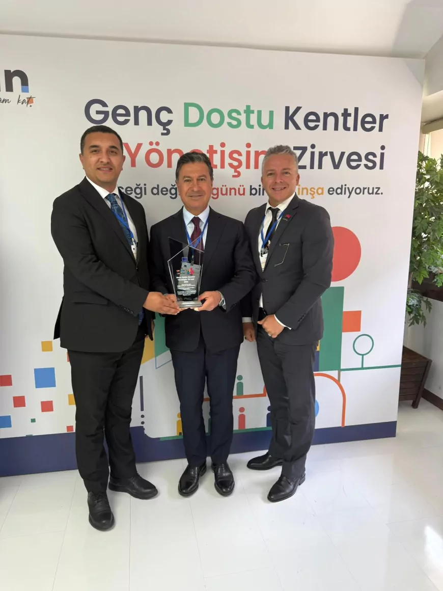 Muğla Büyükşehir Belediye Başkanı Ahmet Aras: “Gençler Bugünün de Öznesidir ve Kentin Geleceğini Birlikte İnşa Ediyoruz”