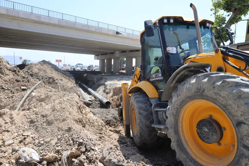 Hatay Büyükşehir Belediyesi HATSU Habibi Neccar Kavşağı Projesi Kapsamında İçme Suyu Hatlarını Yeni Güzergâhına Taşıdı