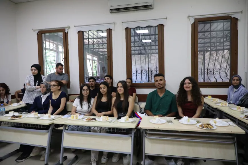 Hatay Büyükşehir Belediyesi YKS Öncesi Öğrencilere Moral Verdi Öğretmen Mektupları Duygulandırdı