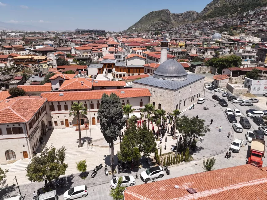 HATAY’DA MEHTER MARŞLARI YANKILANDI ECDADIN İZİNDE PROGRAMI YOĞUN İLGİ GÖRDÜ